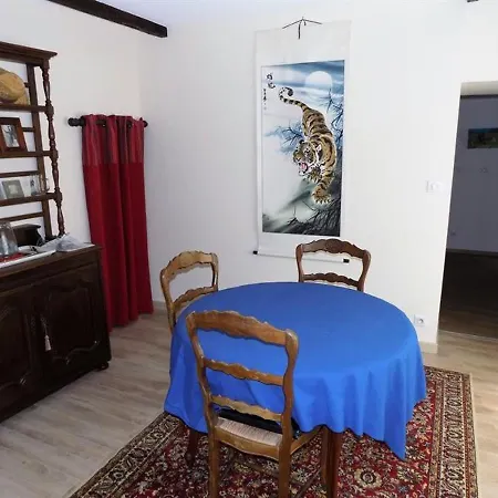 House Breuillet - Agrable Maison Dans Un Beau Village Typique Charentais *