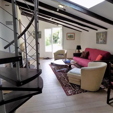 Ferienhaus House Breuillet - Agrable Maison Dans Un Beau Village Typique Charentais