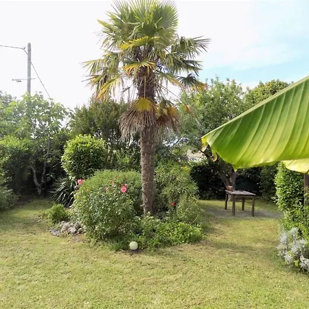 House Breuillet - Agrable Maison Dans Un Beau Village Typique Charentais Ferienhaus *