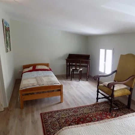 Ferienhaus House Breuillet - Agrable Maison Dans Un Beau Village Typique Charentais Breuillet (Charente-Maritime)